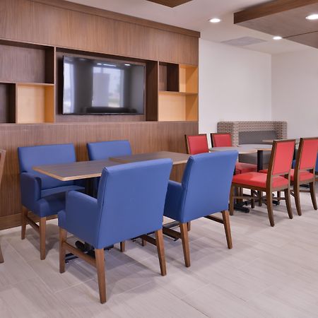 Holiday Inn Express Hotel And Suites Mesquite By Ihg Exterior foto